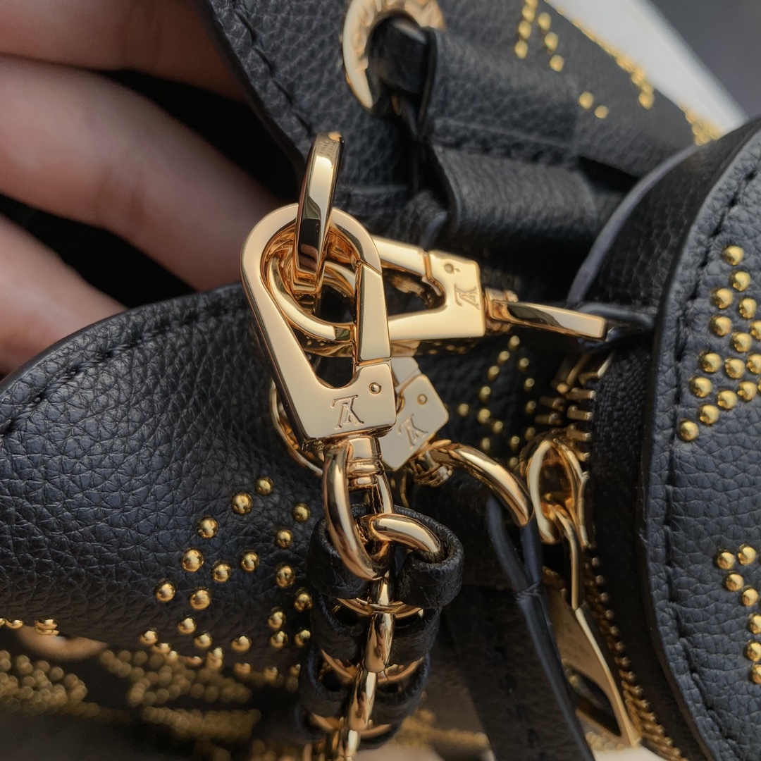 LV Bucket Bags